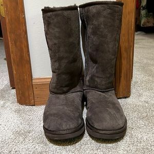 UGG Classic Tall Sheepskin Boots #5815. Women’s size 7.
